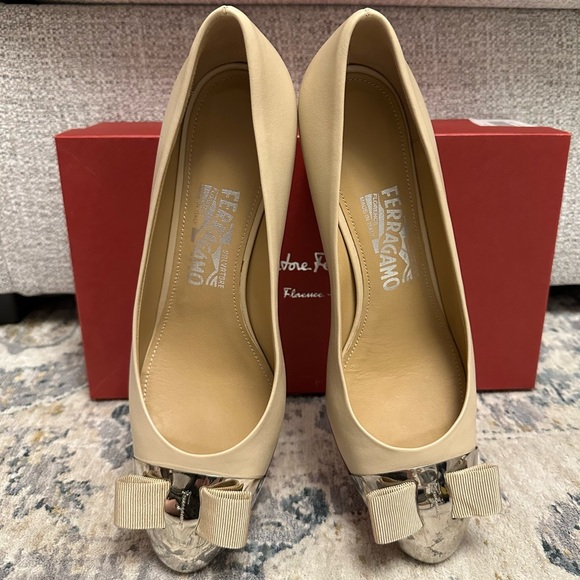 Salvatore Ferragamo Nara Metal Shoes Heel 5cm/2in, Size 8c, Worn once